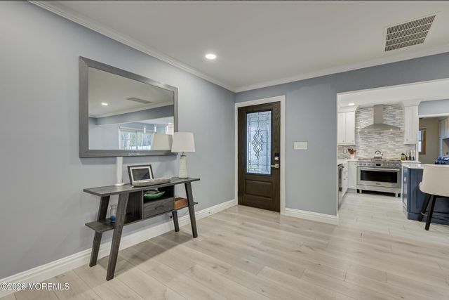 110 Courtland Lane, Aberdeen, NJ 07747