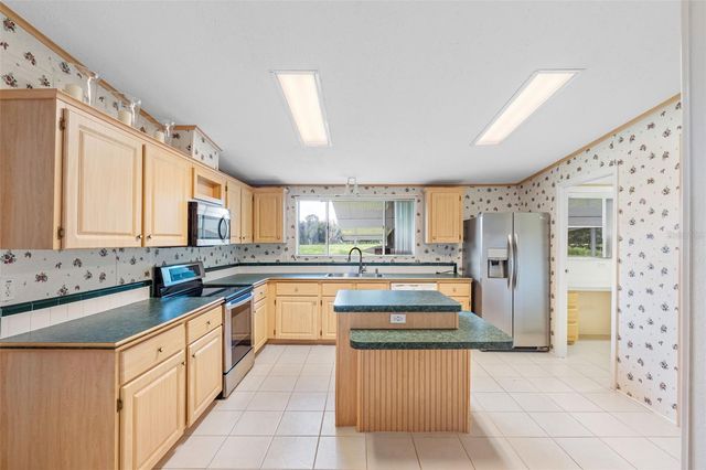 2806 LAWRENCE ROAD, Plant City, FL 33565