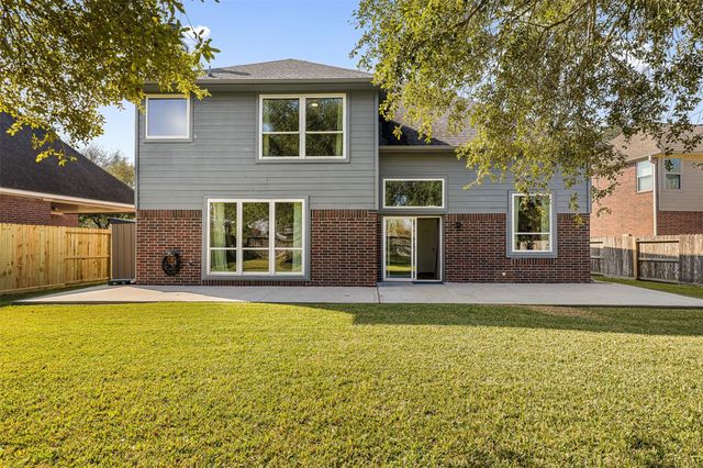 6703 Walnut Square, Richmond, TX 77407