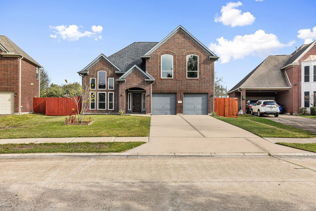 6703 Walnut Square, Richmond, TX 77407
