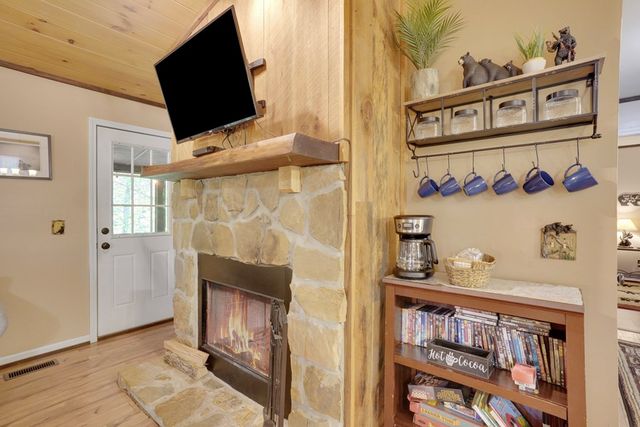 41 Courtside Court, Ellijay, GA 30540