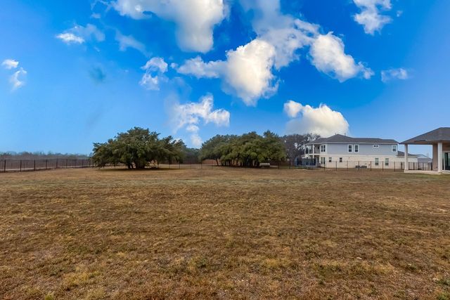 1948 Equine RD, Leander, TX 78641