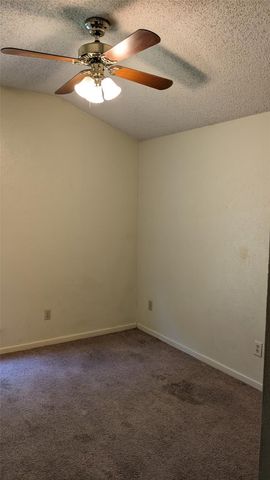 1300 N Bishop ST, San Marcos, TX 78666