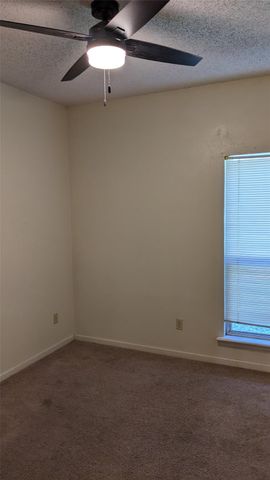 1300 N Bishop ST, San Marcos, TX 78666