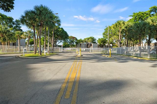 3581 SW 117th Ave 5-206, Miami, FL 33175