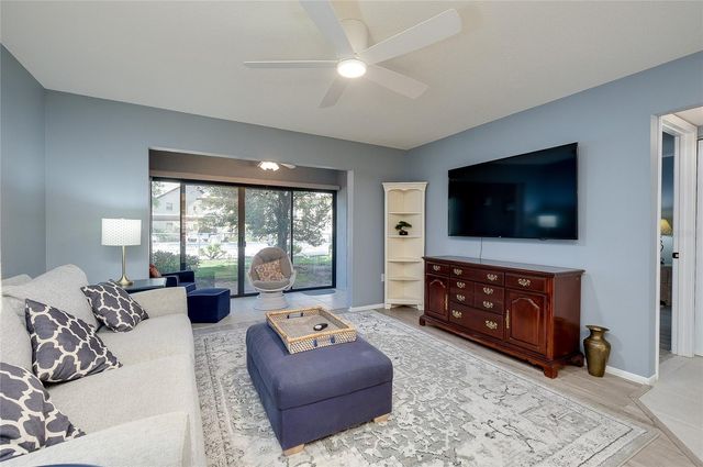 360 THREE LAKES LANE E, Venice, FL 34285