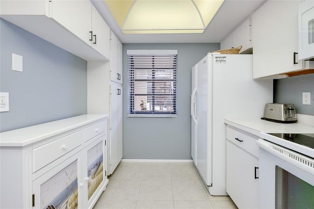 360 THREE LAKES LANE E, Venice, FL 34285