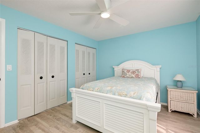 360 THREE LAKES LANE E, Venice, FL 34285