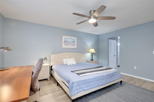 360 THREE LAKES LANE E, Venice, FL 34285