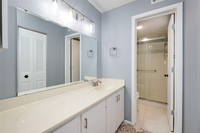 360 THREE LAKES LANE E, Venice, FL 34285