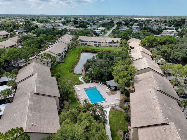 360 THREE LAKES LANE E, Venice, FL 34285