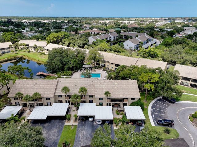 360 THREE LAKES LANE E, Venice, FL 34285