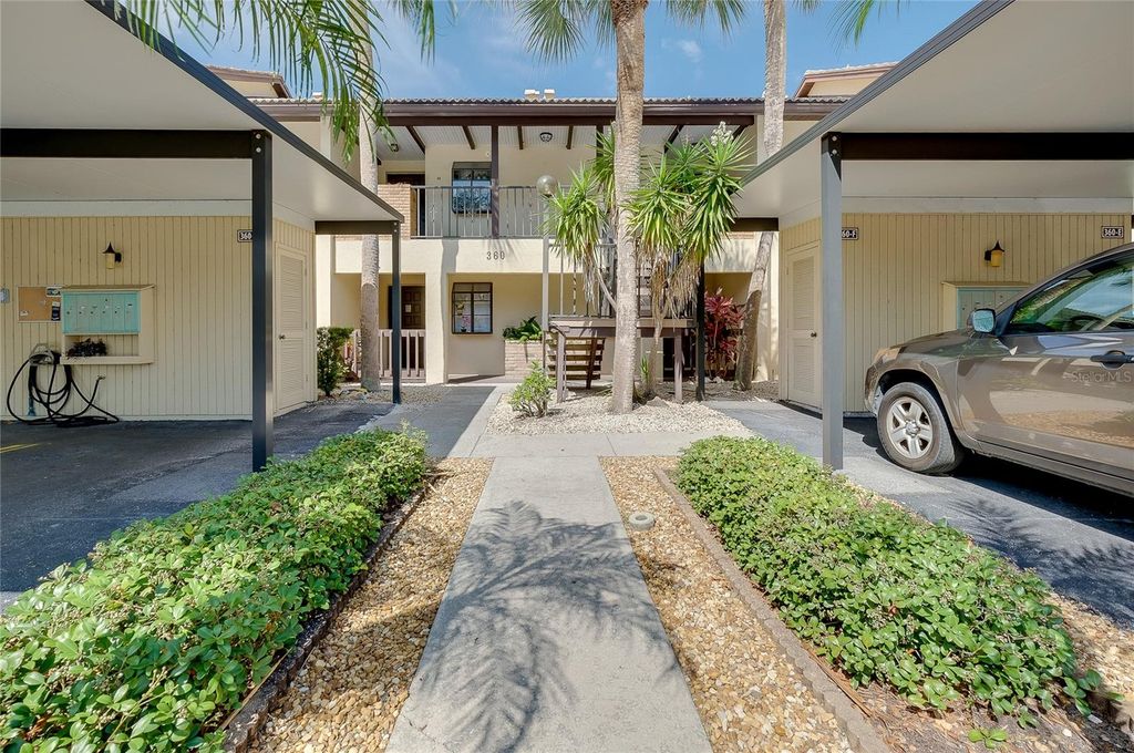 360 THREE LAKES LANE E, Venice, FL 34285