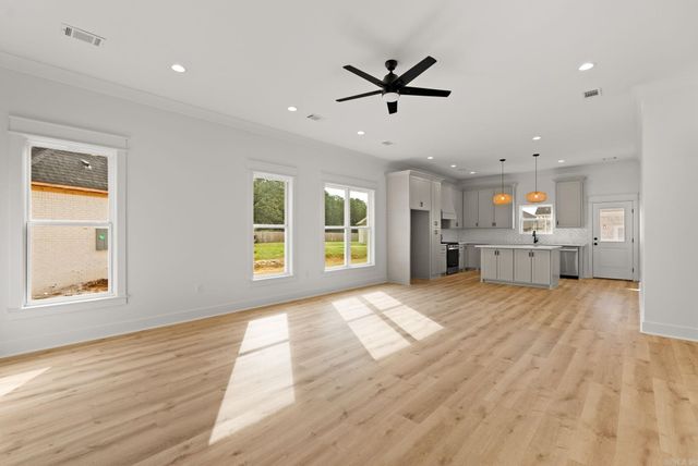 10 Dragonfly Cove, Greenbrier, AR 72058