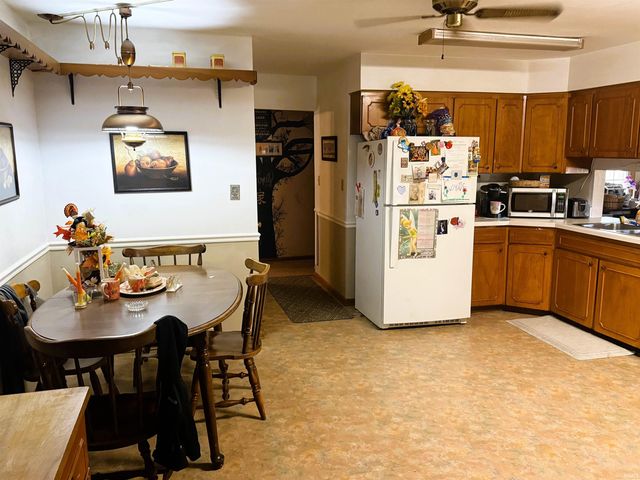 7701 Meadowview Drive, Evansville, IN 47710