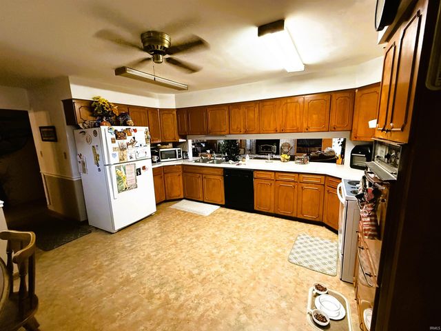 7701 Meadowview Drive, Evansville, IN 47710