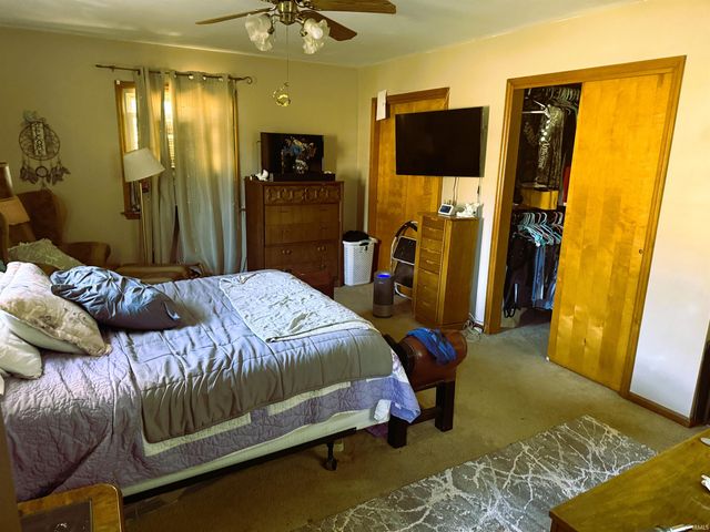 7701 Meadowview Drive, Evansville, IN 47710