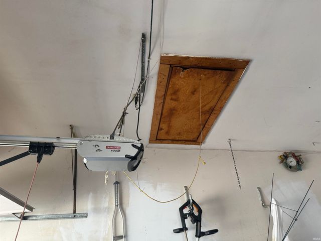 7701 Meadowview Drive, Evansville, IN 47710