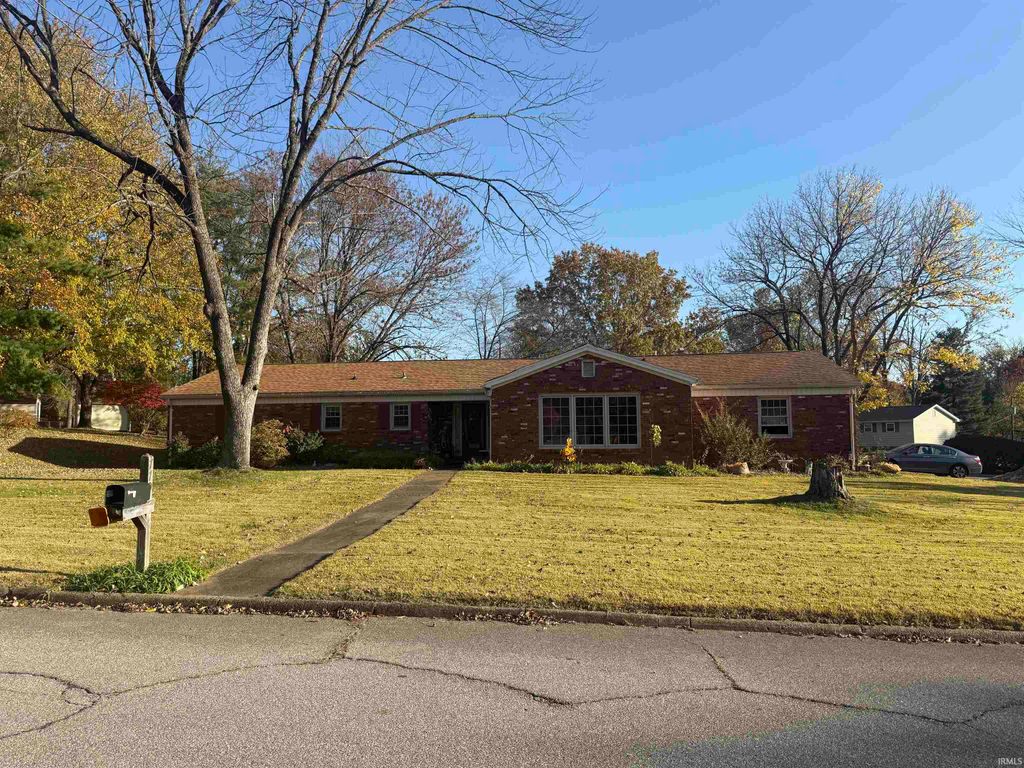 7701 Meadowview Drive, Evansville, IN 47710