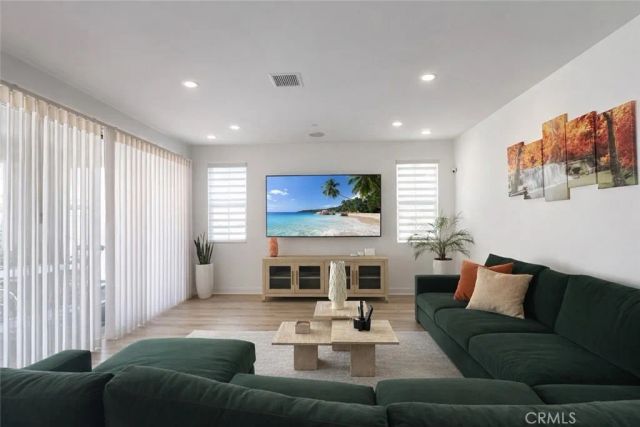 5721 Windbourne, Huntington Beach, CA 92647