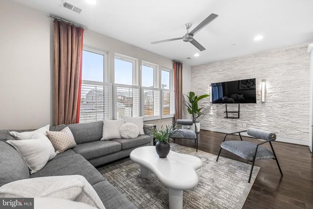 1600 BEASON ST, Baltimore, MD 21230