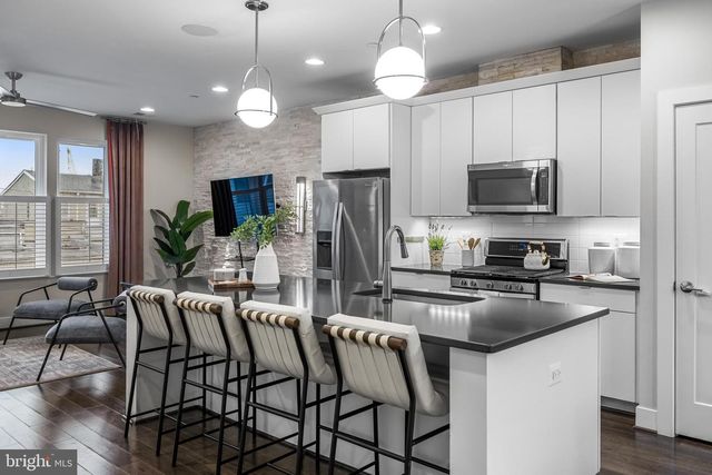 1600 BEASON ST, Baltimore, MD 21230