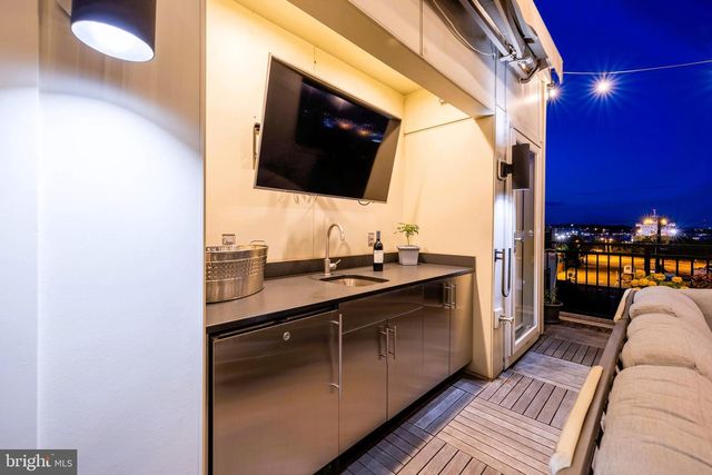 1600 BEASON ST, Baltimore, MD 21230