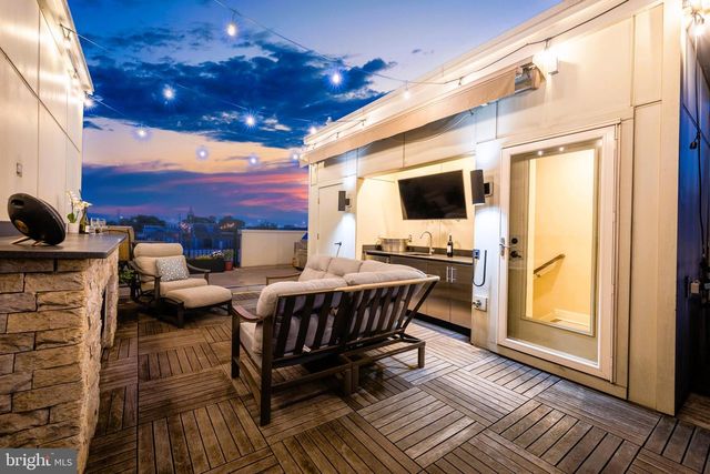 1600 BEASON ST, Baltimore, MD 21230