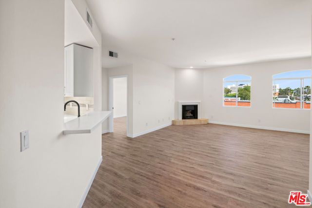 1255 Federal Avenue 401, Los Angeles, CA 90025