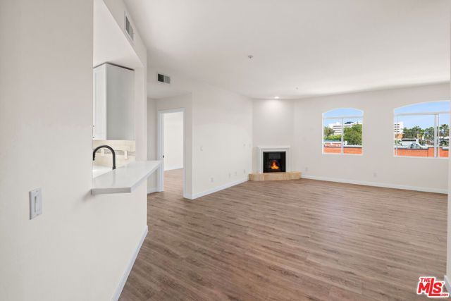 1255 Federal Avenue 401, Los Angeles, CA 90025