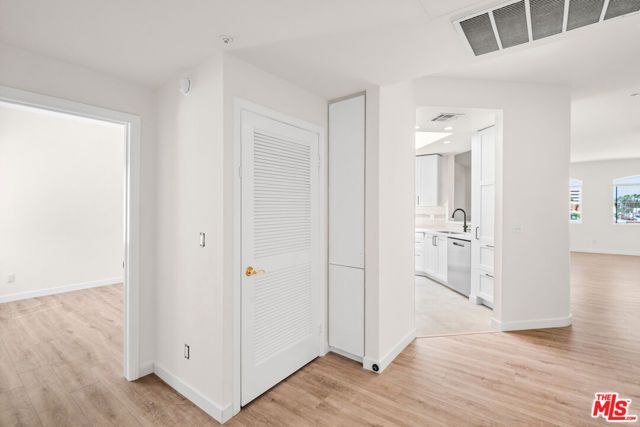 1255 Federal Avenue 401, Los Angeles, CA 90025