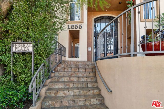 1255 Federal Avenue 401, Los Angeles, CA 90025