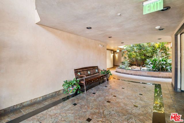 1255 Federal Avenue 401, Los Angeles, CA 90025