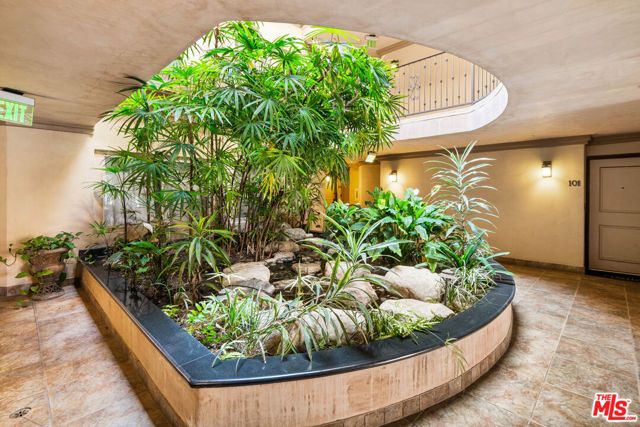 1255 Federal Avenue 401, Los Angeles, CA 90025