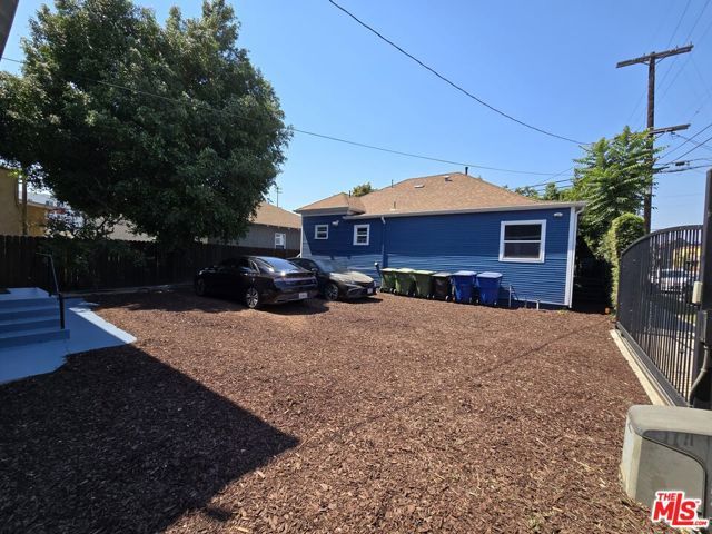 1327 W 35th Street, Los Angeles, CA 90007