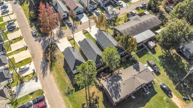 16606 E Forrestal, Montgomery, TX 77316