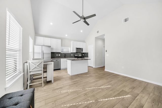 16606 E Forrestal, Montgomery, TX 77316