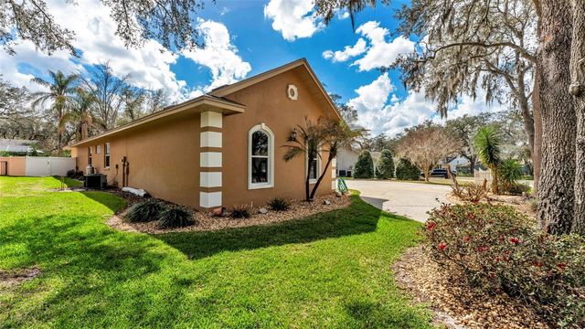 1603 SIR HENRYS TRAIL, Lakeland, FL 33809