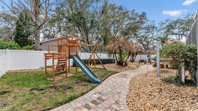 1603 SIR HENRYS TRAIL, Lakeland, FL 33809