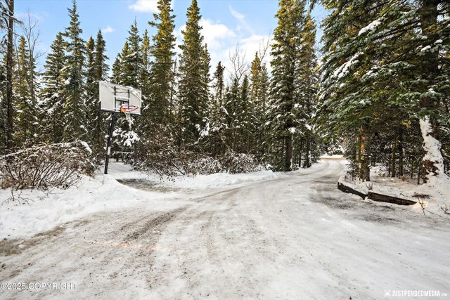 9501 Brien Street, Anchorage, AK 99507