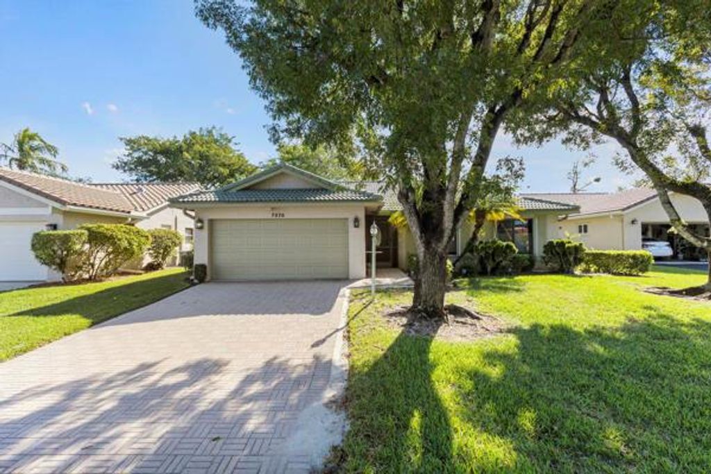 7974 Cloverfield Circle, Boca Raton, FL 33433