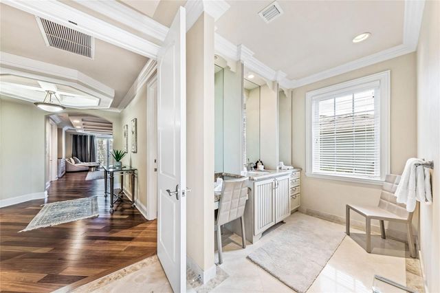 7 Pelican Drive, Fort Lauderdale, FL 33301