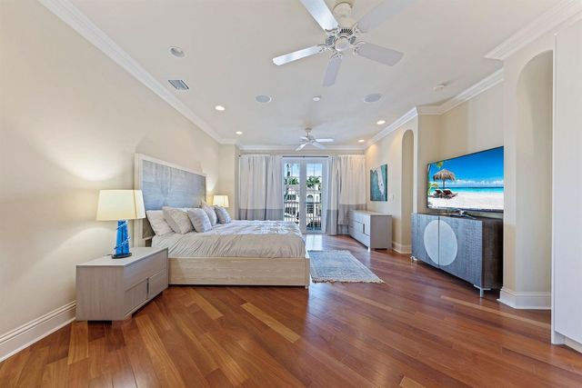 7 Pelican Drive, Fort Lauderdale, FL 33301
