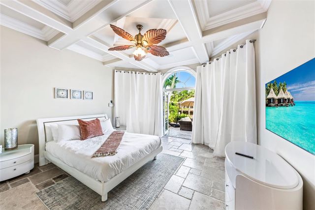 7 Pelican Drive, Fort Lauderdale, FL 33301