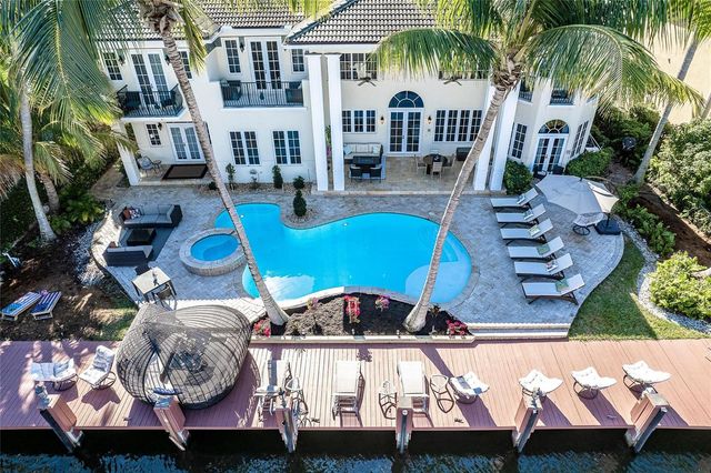 7 Pelican Drive, Fort Lauderdale, FL 33301