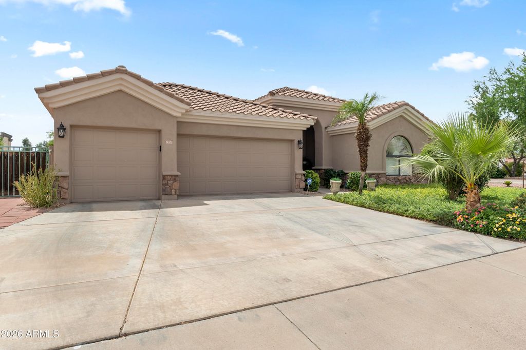 13151 W CORONADO Road, Goodyear, AZ 85395 — photo 2