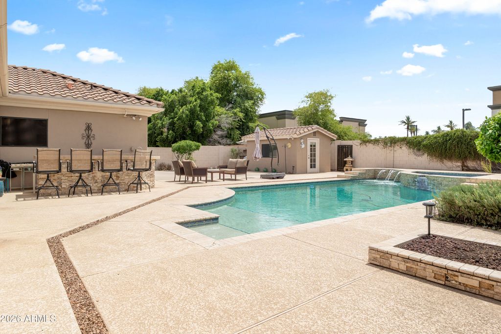 13151 W CORONADO Road, Goodyear, AZ 85395 — photo 4