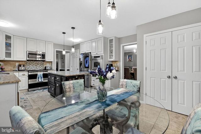 7 DEER TRACK LN, Newark, DE 19711