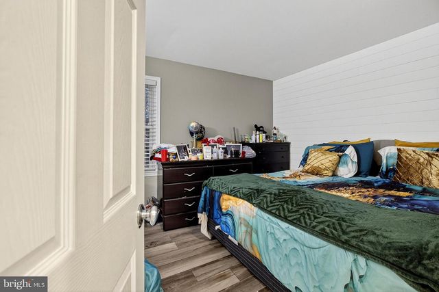 7 DEER TRACK LN, Newark, DE 19711