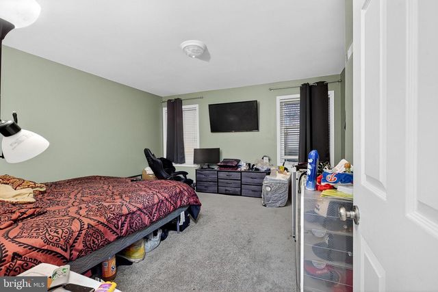 7 DEER TRACK LN, Newark, DE 19711